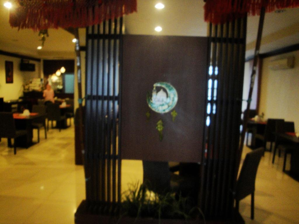 Imperial Hotel Kendari エクステリア 写真