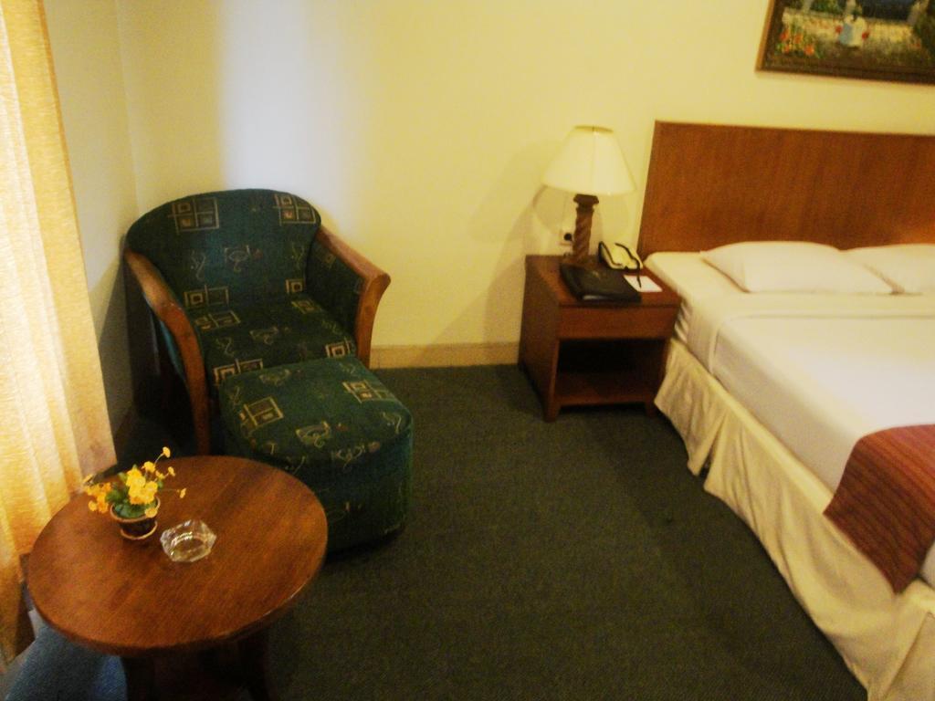 Imperial Hotel Kendari 部屋 写真